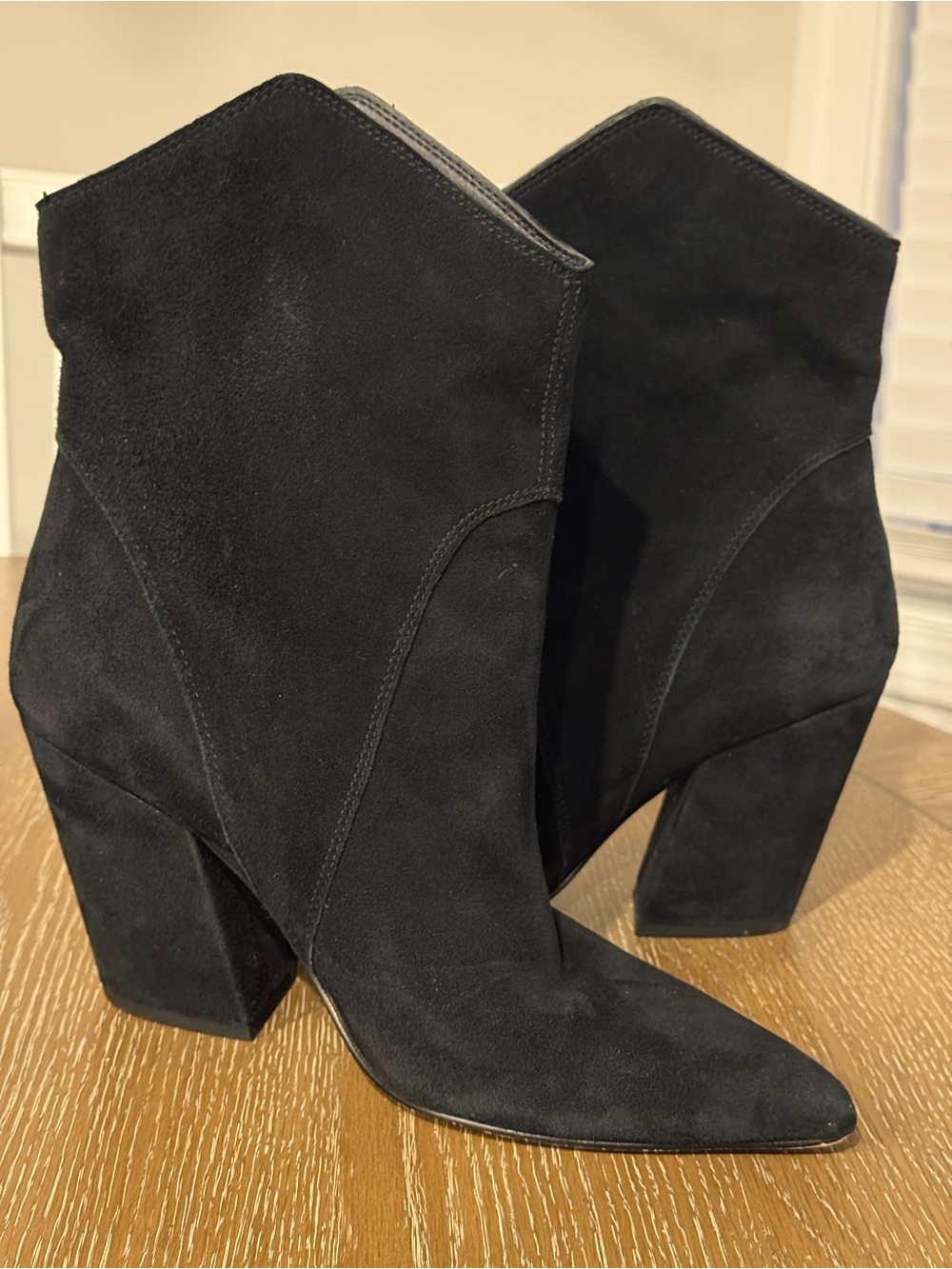 Dolce Vita Black Suede Pointed Ankle Booties with Block Heel Size 8.5 - Picture 2 of 10